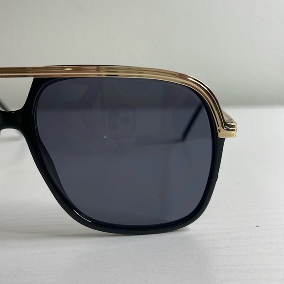 Sunglasses - Picture 4 of 6